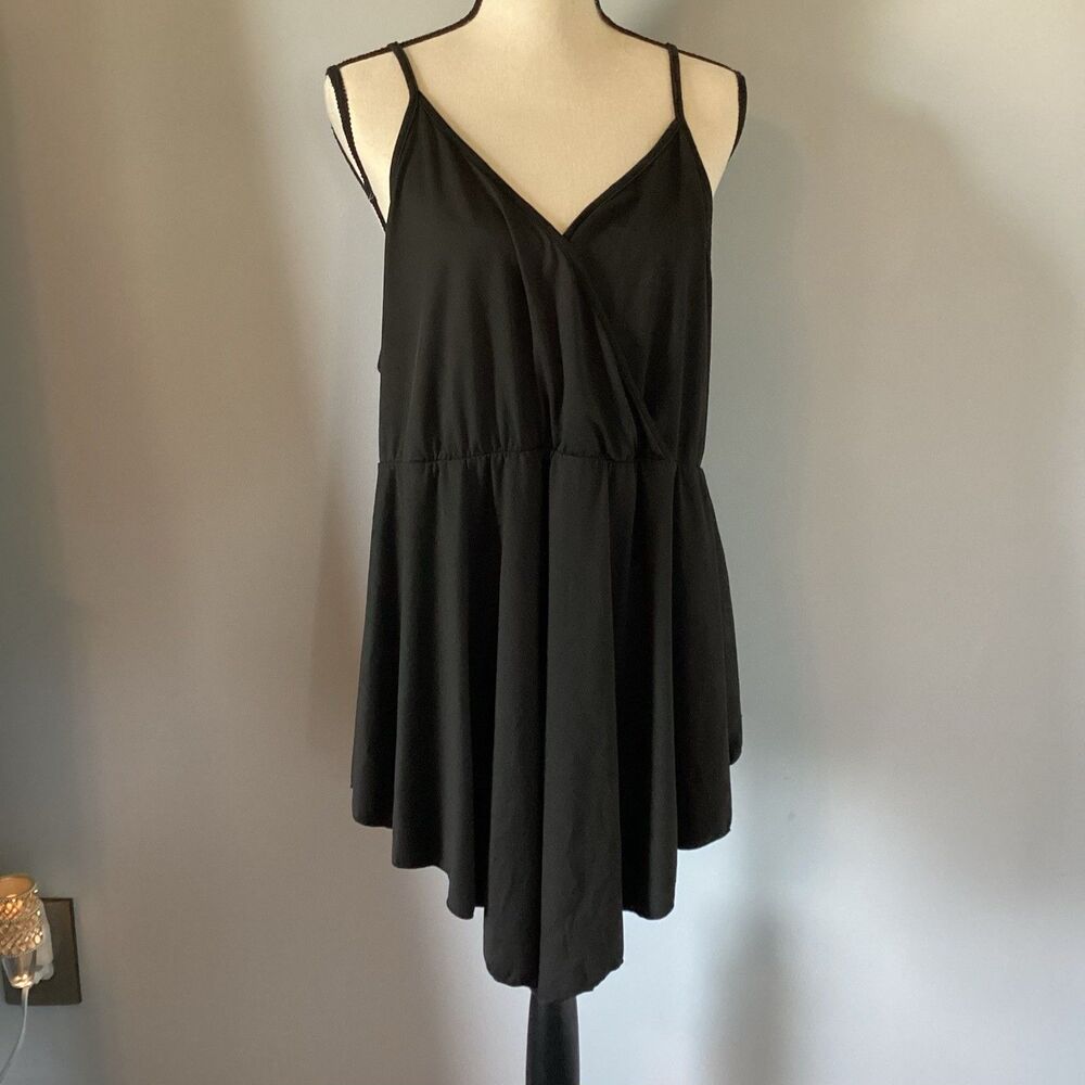 SHEIN Curve Women’s Black Shirt Tail Hem Faux Wrap V-Neck Spaghetti Strap Top